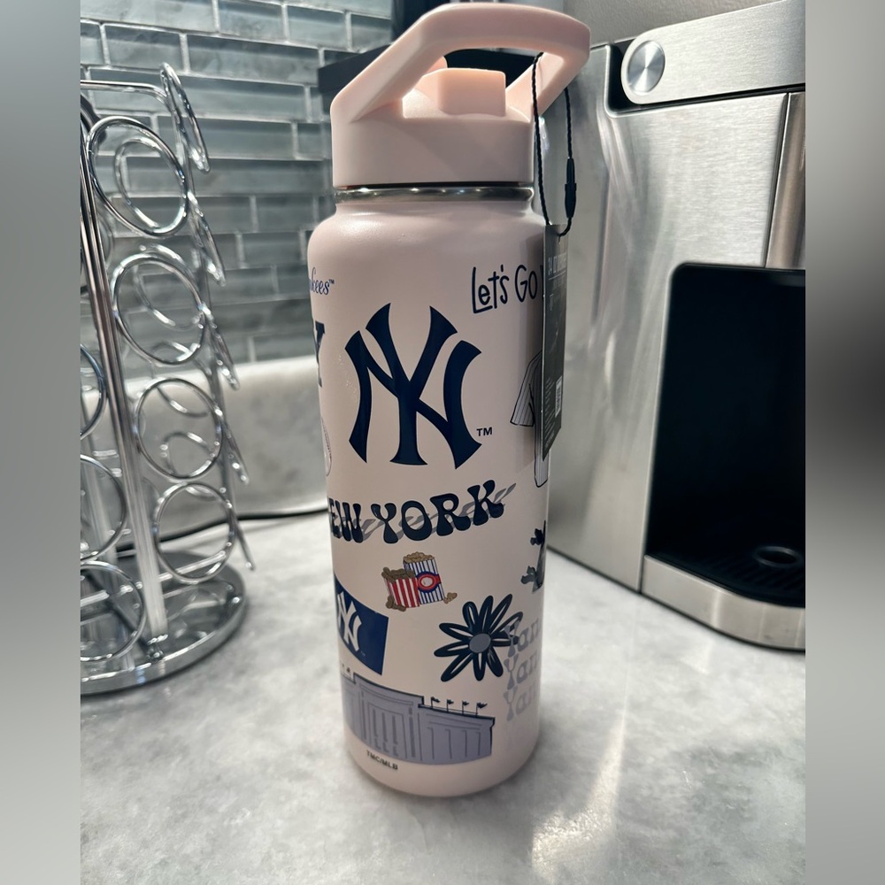 New York Yankees Pink 34oz Unique Design Quencher Tumbler - Picture 2 of 11